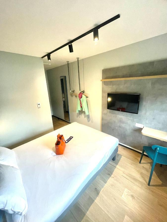 Hotel Ibis Budget Фекам Экстерьер фото