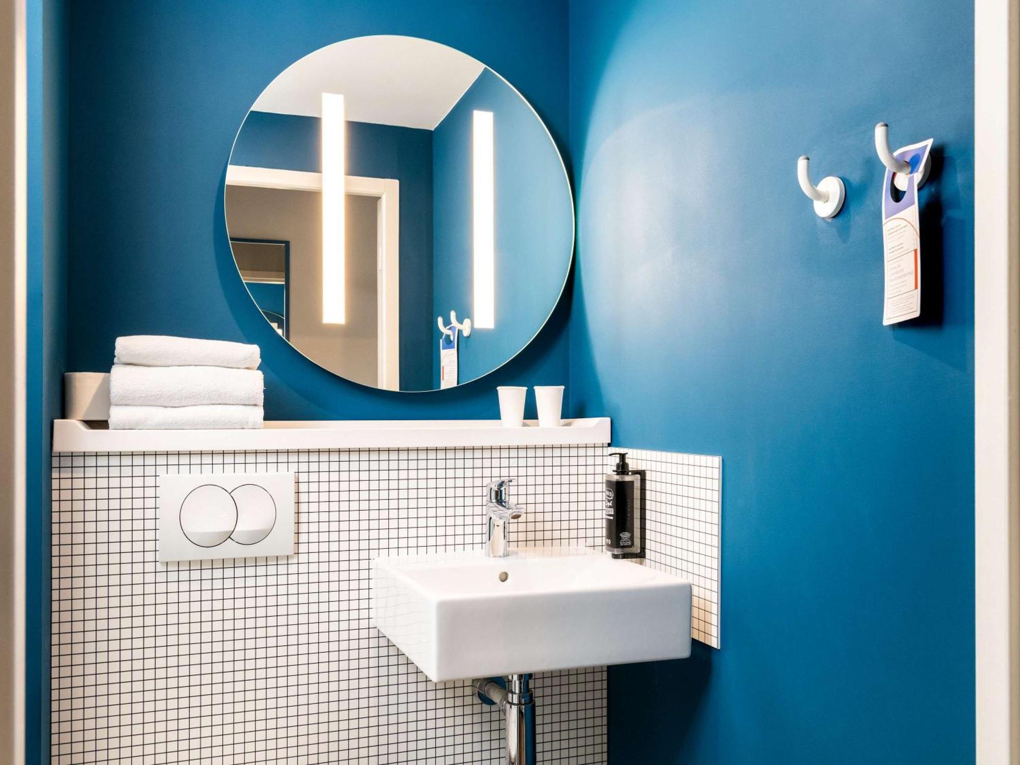 Hotel Ibis Budget Фекам Экстерьер фото